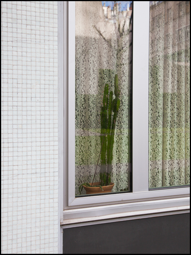 RUE SAINT AMBROISE Romain Laprade Photographer